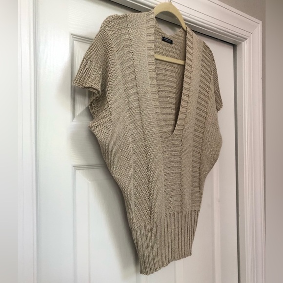 Motivi V-Neck Metallic Gold Weave Knit Shimmery Top - Picture 13 of 16